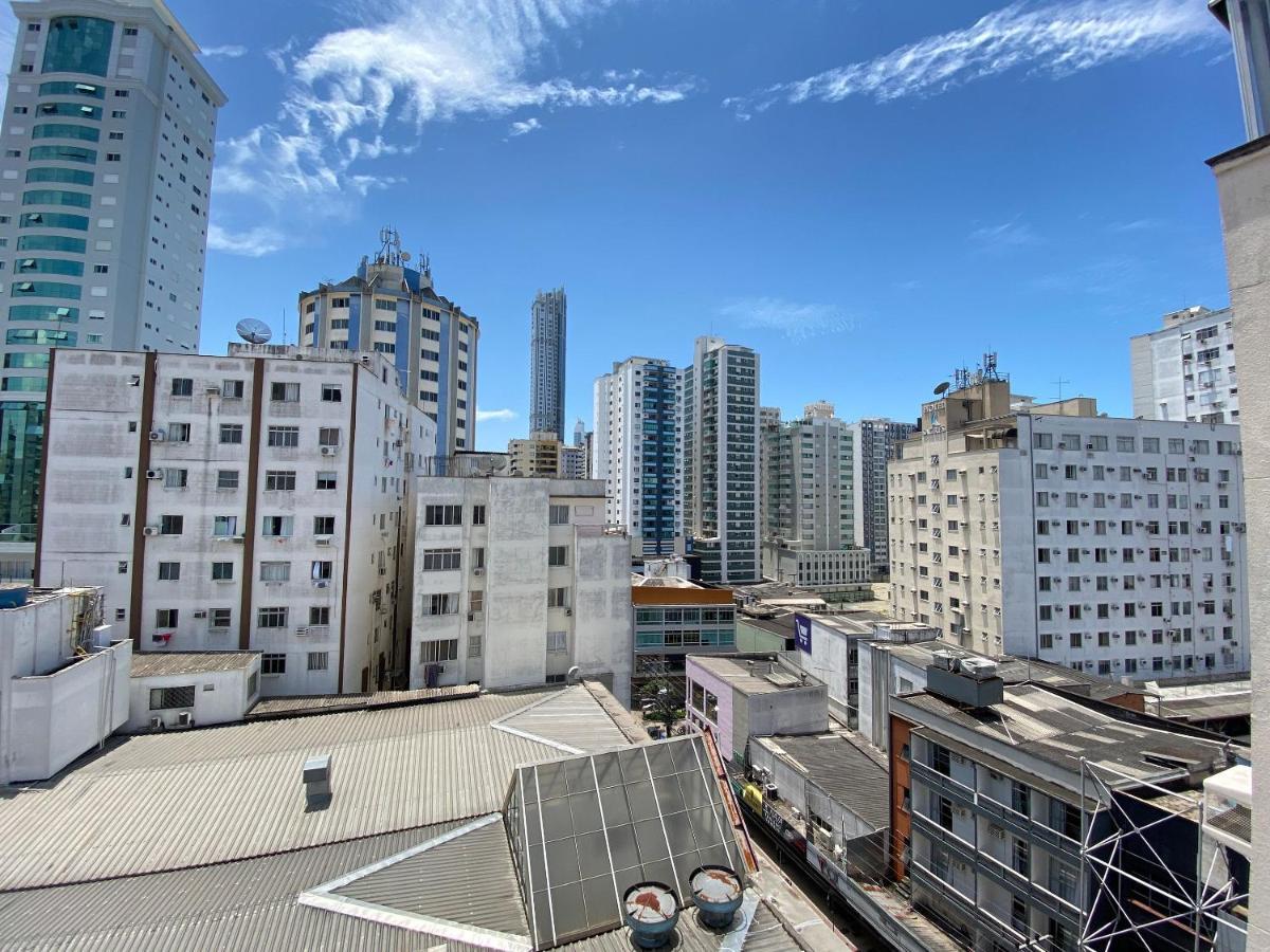 Jgd94 - Ao Lado Do Calcadao, Climatizado, Wi-Fi Διαμέρισμα Balneário Camboriú Εξωτερικό φωτογραφία