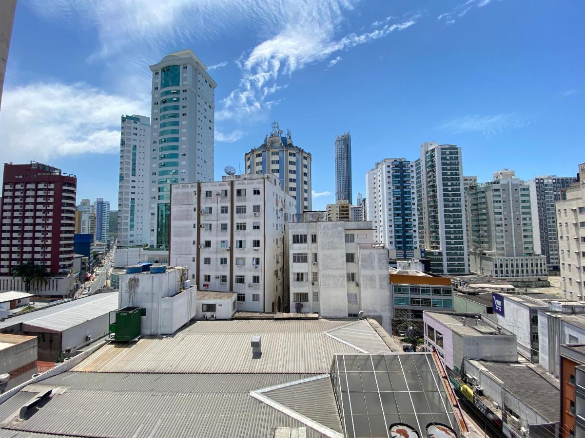 Jgd94 - Ao Lado Do Calcadao, Climatizado, Wi-Fi Διαμέρισμα Balneário Camboriú Εξωτερικό φωτογραφία