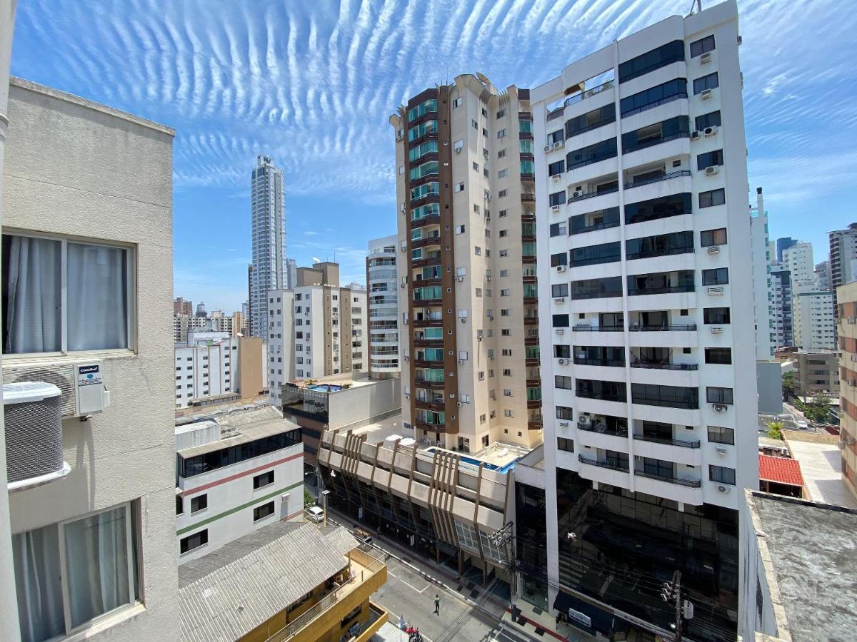 Jgd94 - Ao Lado Do Calcadao, Climatizado, Wi-Fi Διαμέρισμα Balneário Camboriú Εξωτερικό φωτογραφία